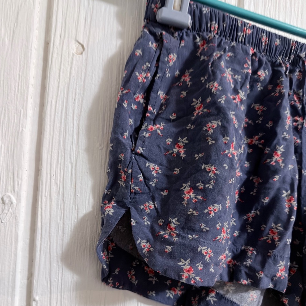 Garage Blue Floral Patterned Shorts - Picture 4 of 6